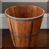 D10. Wooden waste bin. 